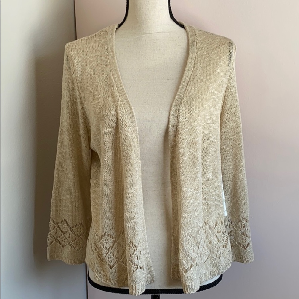 Isela light linen top